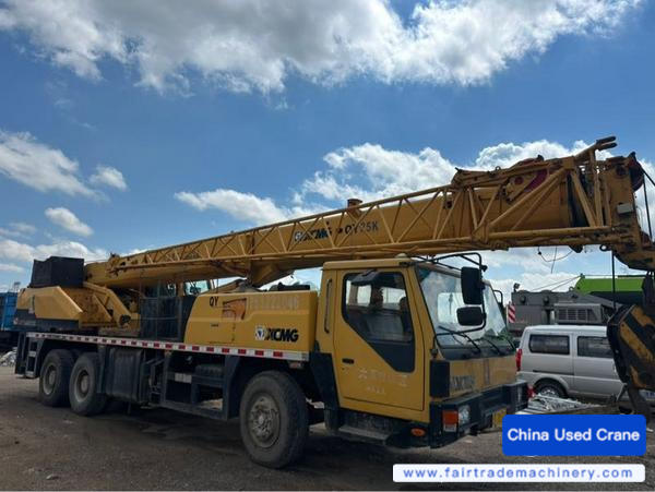 Buy XCMG QY20G Used Crane / 1
